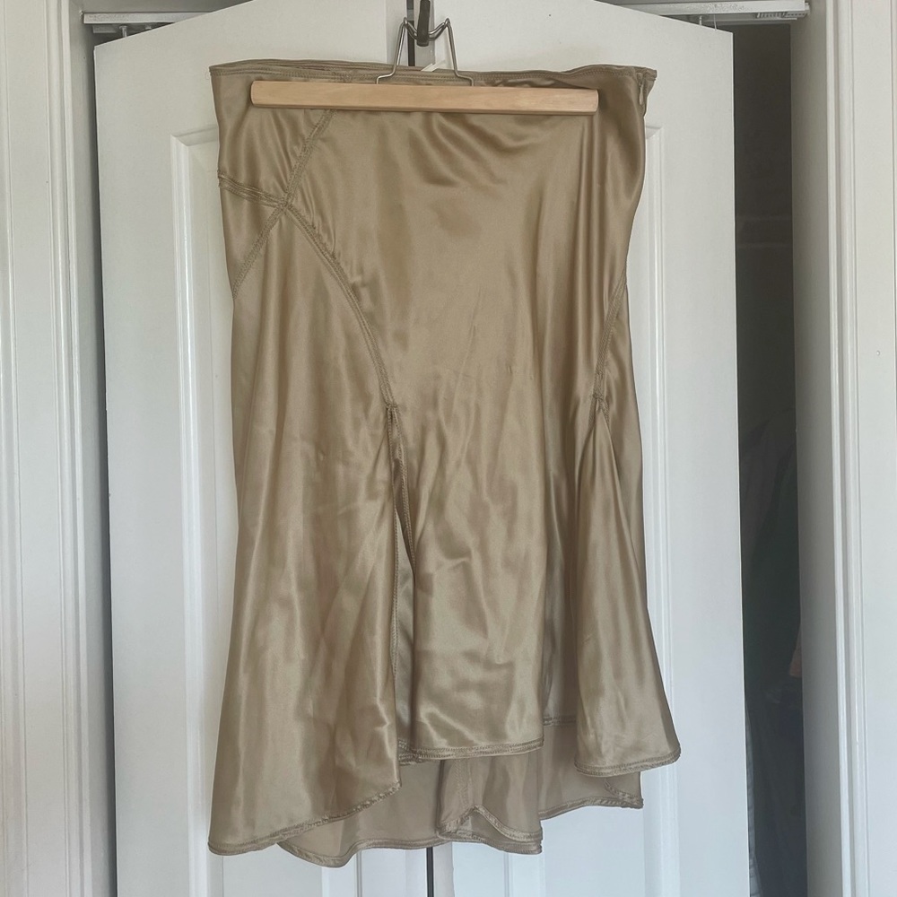 Max Studios cream 100% silk skirt size medium beige skirt